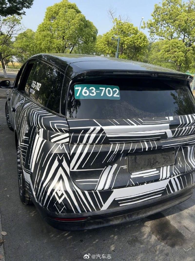 理想i8内饰谍照 将于7月正式发布(图5)
