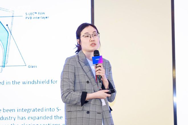 积水中间膜助力汽车设计(图1)