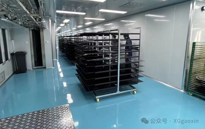 小鹏飞行汽车玻璃孝感造！(图2)