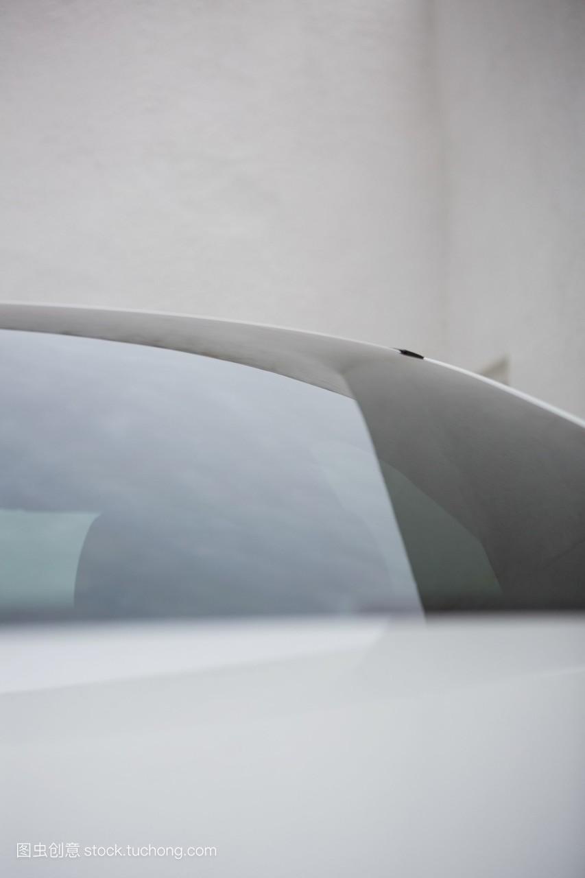 奥迪 A4L 换玻璃多少钱(图1)