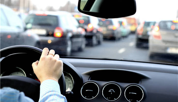 汽车智能玻璃主要应用于高档汽车中 本土企业技术水平不断提升(图1)