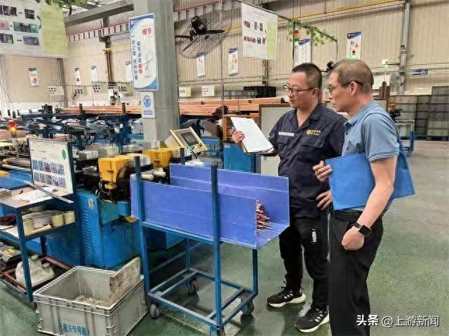 重报观察｜面向330家企业开展绿色评估 这份报告为重庆制造业开出“绿色药方”(图1)