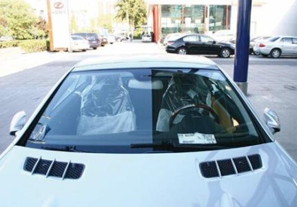 汽车玻璃是什么材质的？(图1)