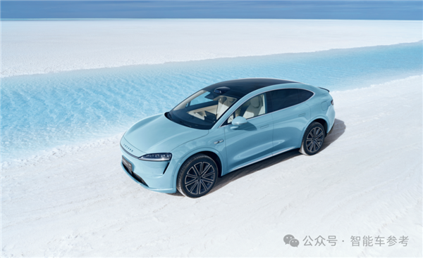 刘亦菲喜提第一辆增程车智界R7！余承东现场公布300万兜底承诺(图6)