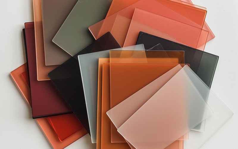 汽车哪块玻璃最贵车身哪块玻璃最贵(图1)