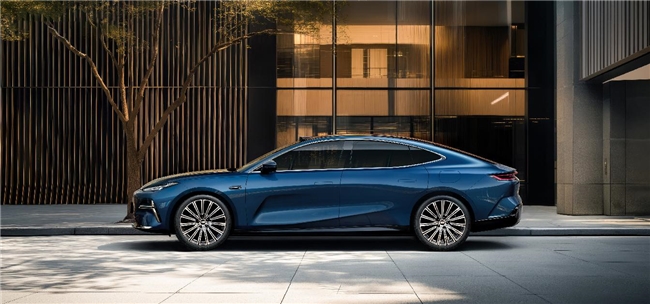 起步即旗舰 吉利银河星耀8正式上市(图4)