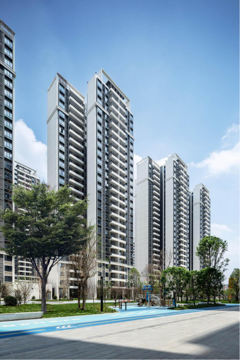 探索超大城市旧改新路径广州白云珑璟华庭正式交付(图2)