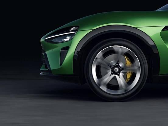 小米汽车旗下首款SUV-小米YU7 正式上市售价2535万元起(图3)