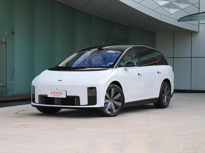 抢先静态体验理想i8 你觉得它像SUV还是MPV？(图2)