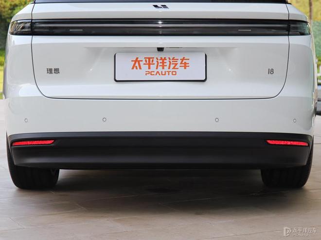 抢先静态体验理想i8 你觉得它像SUV还是MPV？(图9)