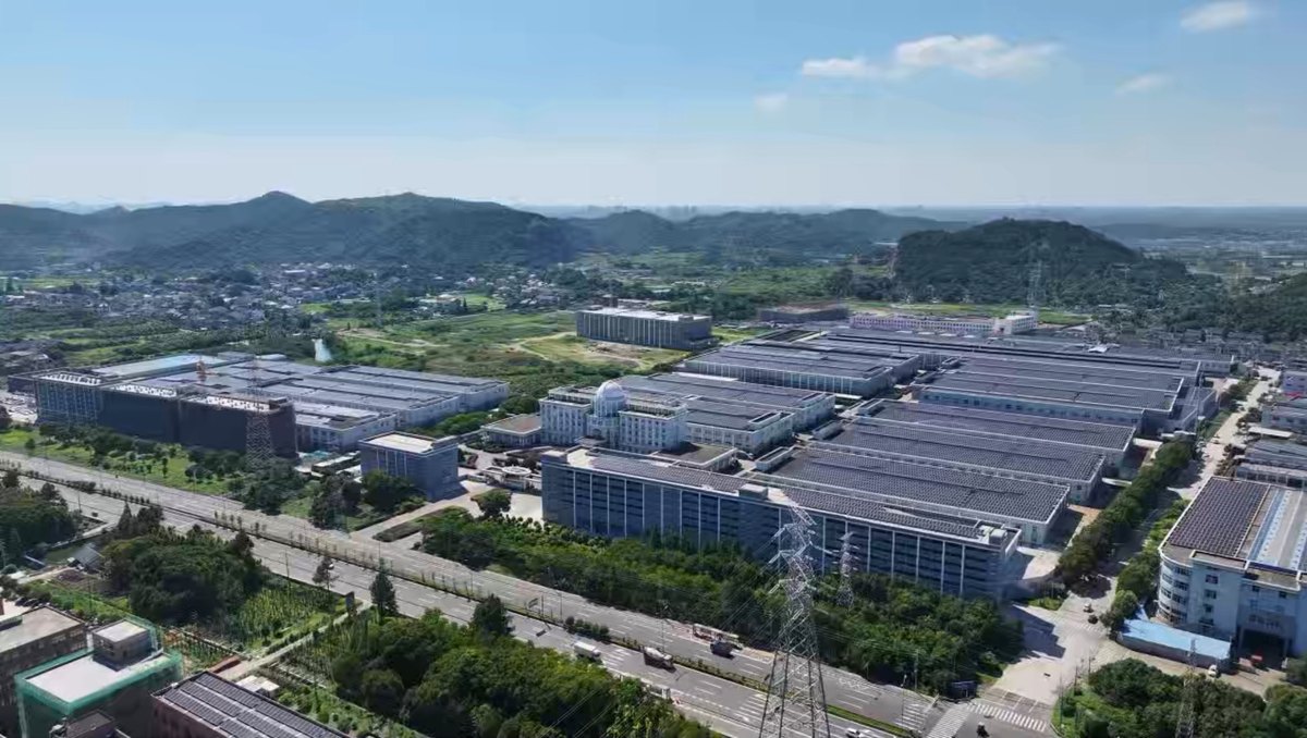 高端制造巨头都在用磁悬浮离心机传统款不香了？(图1)