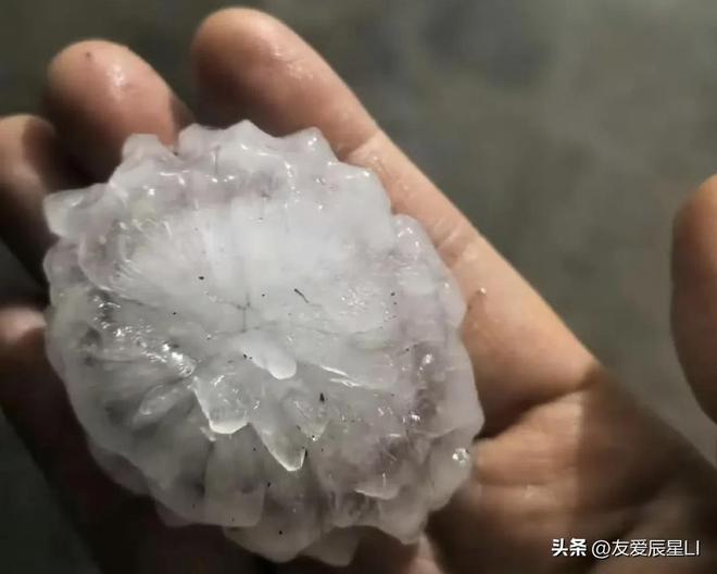 突发！北京冰雹大如鸡蛋汽车玻璃遭殃“冰工厂”效应显现(图8)