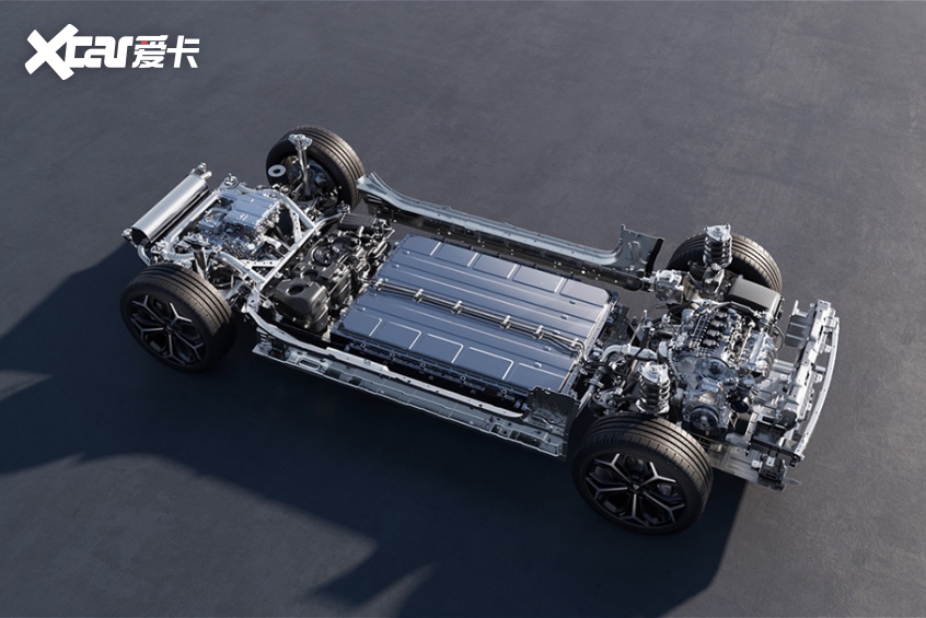 2026款深蓝L07上市 全系华为智驾1359万元起！(图2)