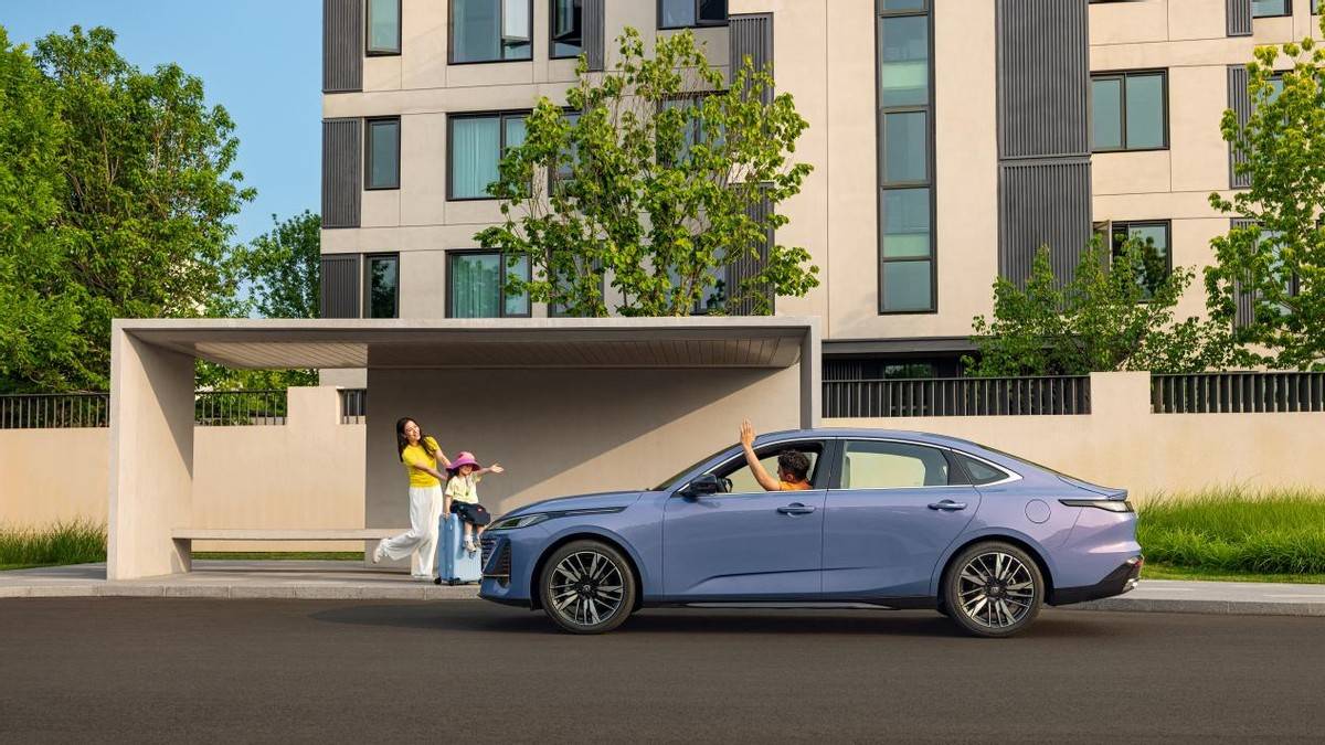 729万起家用全能王来了！长安第四代逸动改写燃油家轿规则(图1)