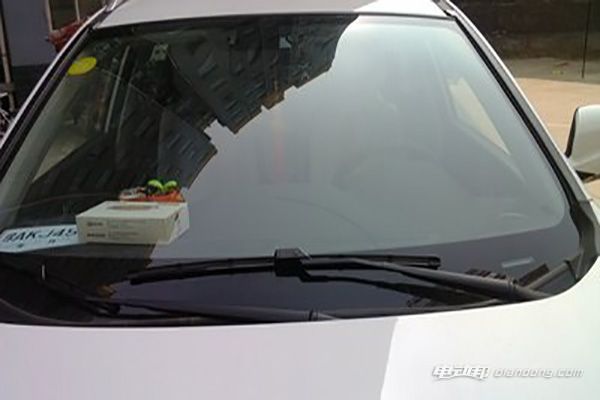 福耀玻璃：汽车玻璃均价飙升瑞银上调目标价至95港元！(图1)