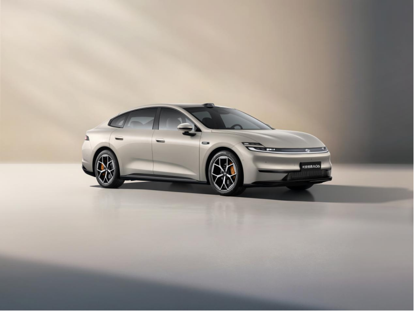 前双后五底盘就是稳！长安启源A06操控不打折舒适全覆盖(图6)