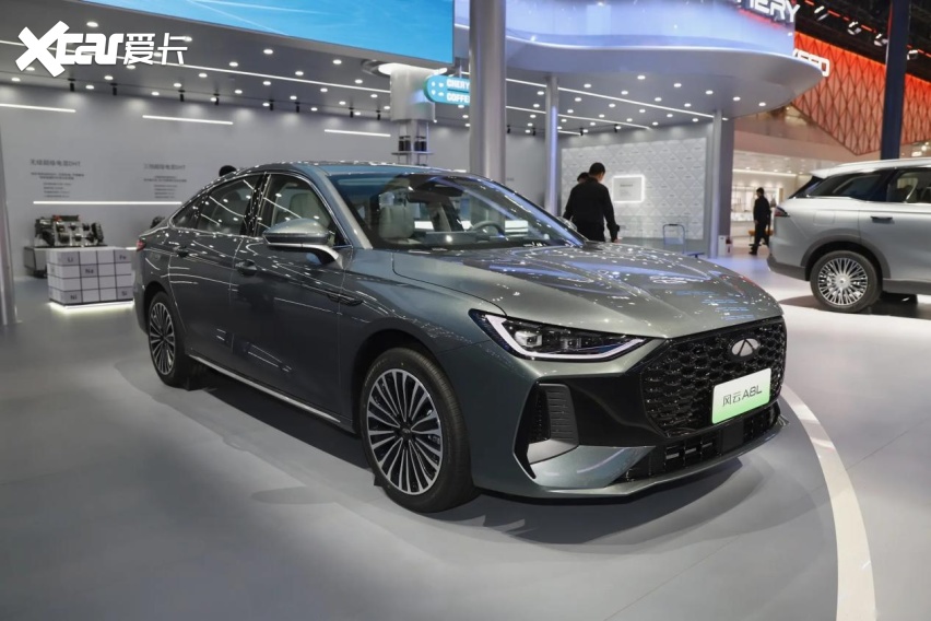 10万级混动家轿怎么选？奇瑞风云A8L对比秦L看完不纠结！(图5)