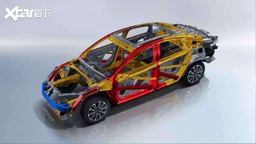 10万级混动家轿怎么选？奇瑞风云A8L对比秦L看完不纠结！(图6)