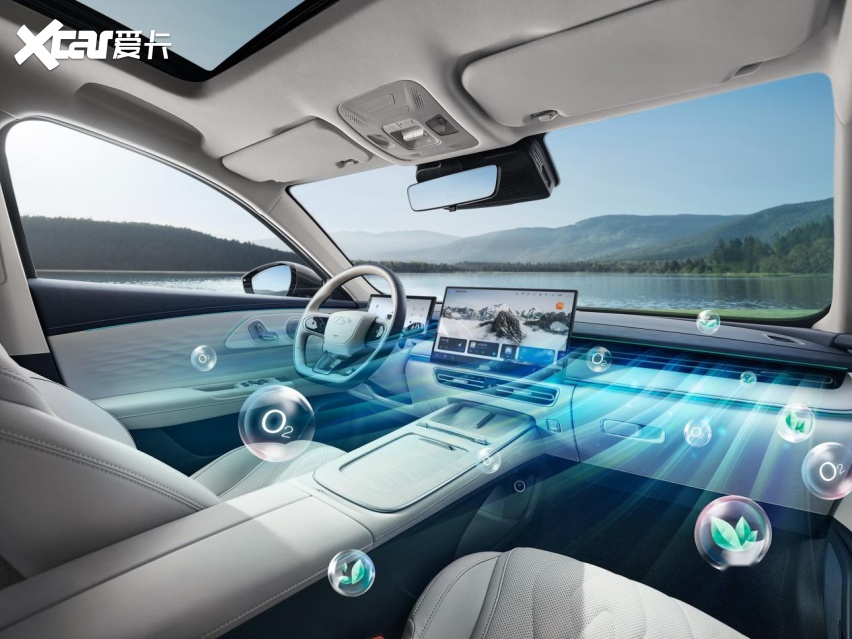 10万级混动家轿怎么选？奇瑞风云A8L对比秦L看完不纠结！(图11)