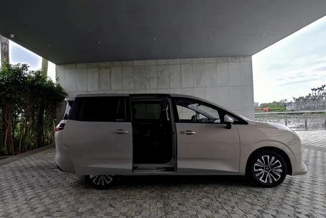 全面体验星光730它能否成为家庭刚需最优选？ CAR REVIEWS(图4)