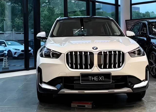 宝马SUV只卖168万！多层隔音玻璃、标配“T”动力油耗仅69L