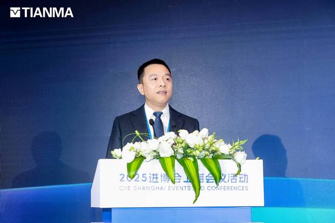 天马Micro-LED透明显示技术亮相进博会拓展车载与商业显示场景(图2)