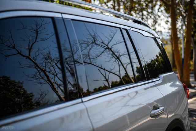 汽车玻璃贴膜要出统一施工标准啦！行业要变天