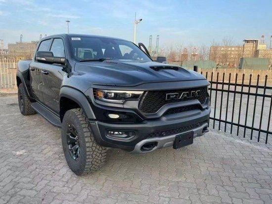 一手本家特价24款道奇公羊霸王龙最低多少钱 现车配置80万起(图1)