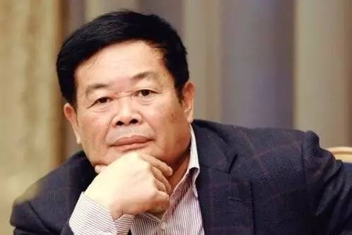 被称为“中国比尔盖茨”让李嘉诚也深深敬佩的中国企业家竟然是他！(图1)