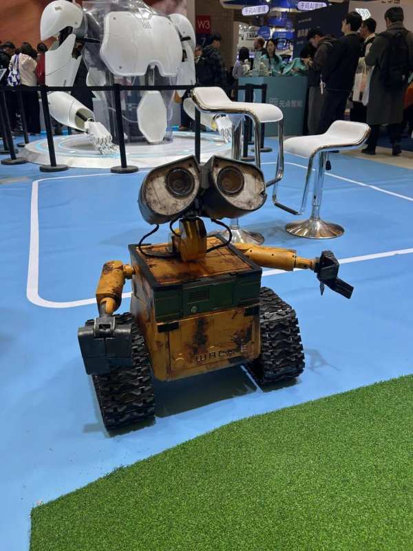 AWE 2026观察：AI狂欢下的冷思考(图1)