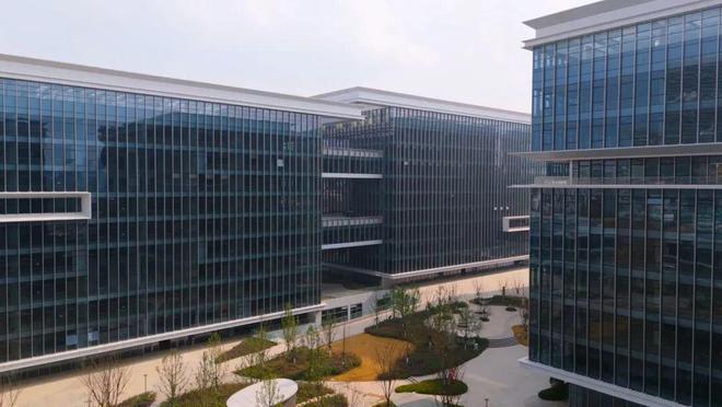 15亿元、重点工程！中国融通医疗健康总部基地正式投运(图3)