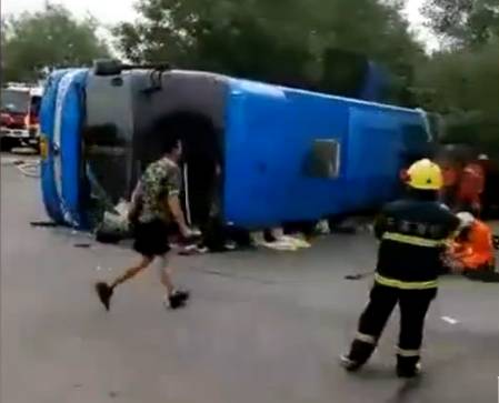 天津大巴车包车常见车型价格一览(图1)