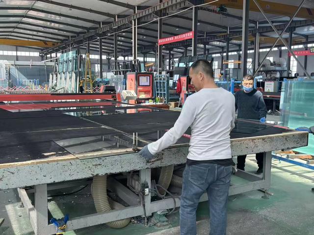 铜川市王益区：节能环保玻璃深加工项目赋能产业高质量发展(图2)